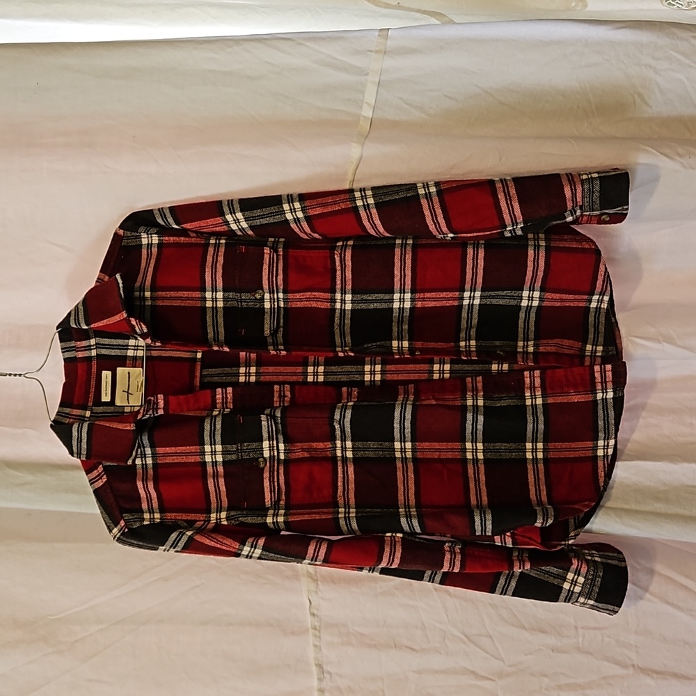 American Eagle Outfitters Women Red Long Sleeve Flannel Button-Down Shirt